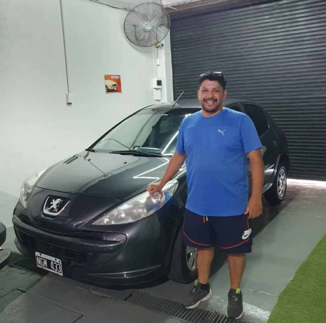 Cliente con Chevrolet Aveo