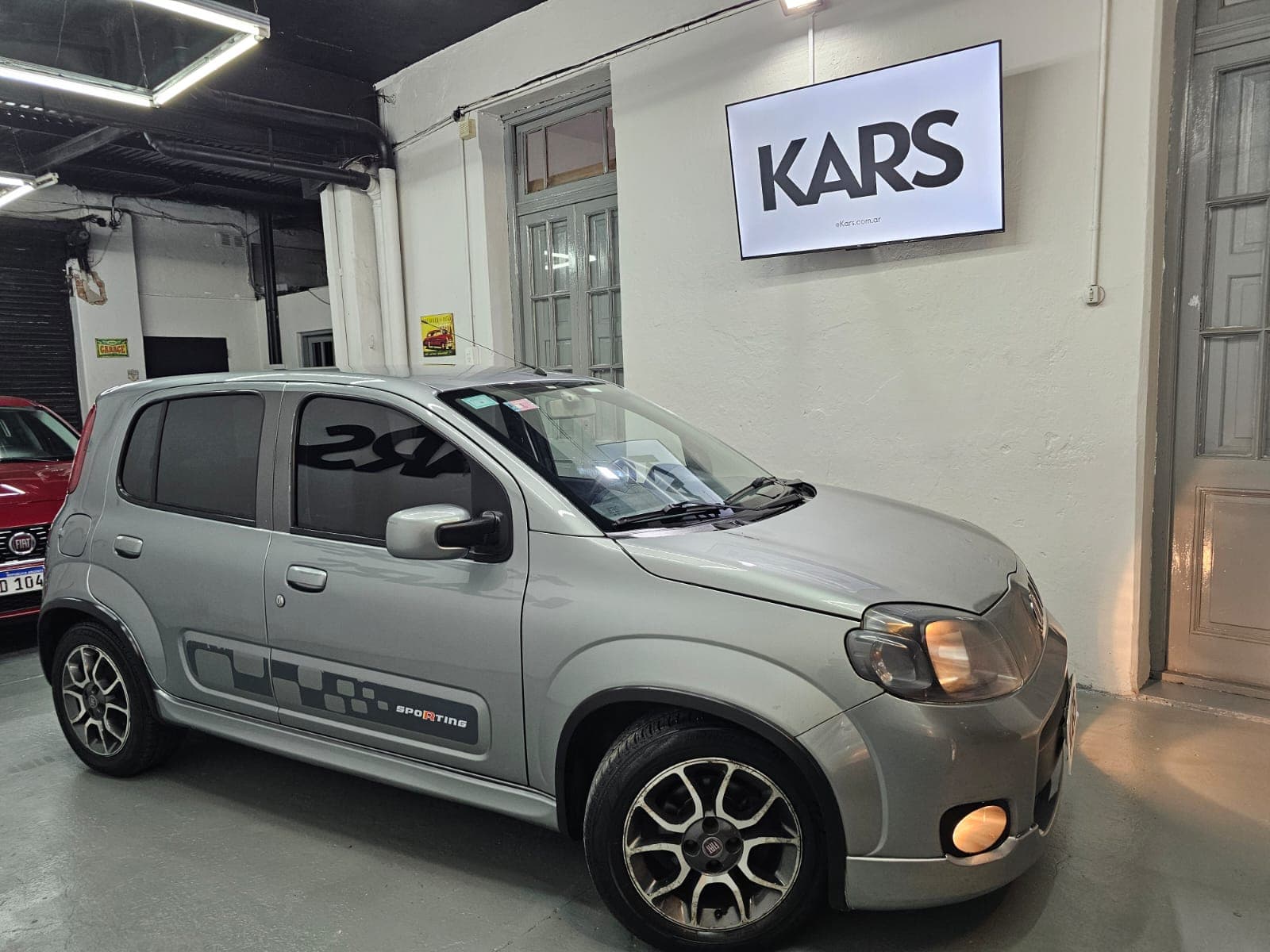 FIAT UNO 1.4 SPORTING 2011