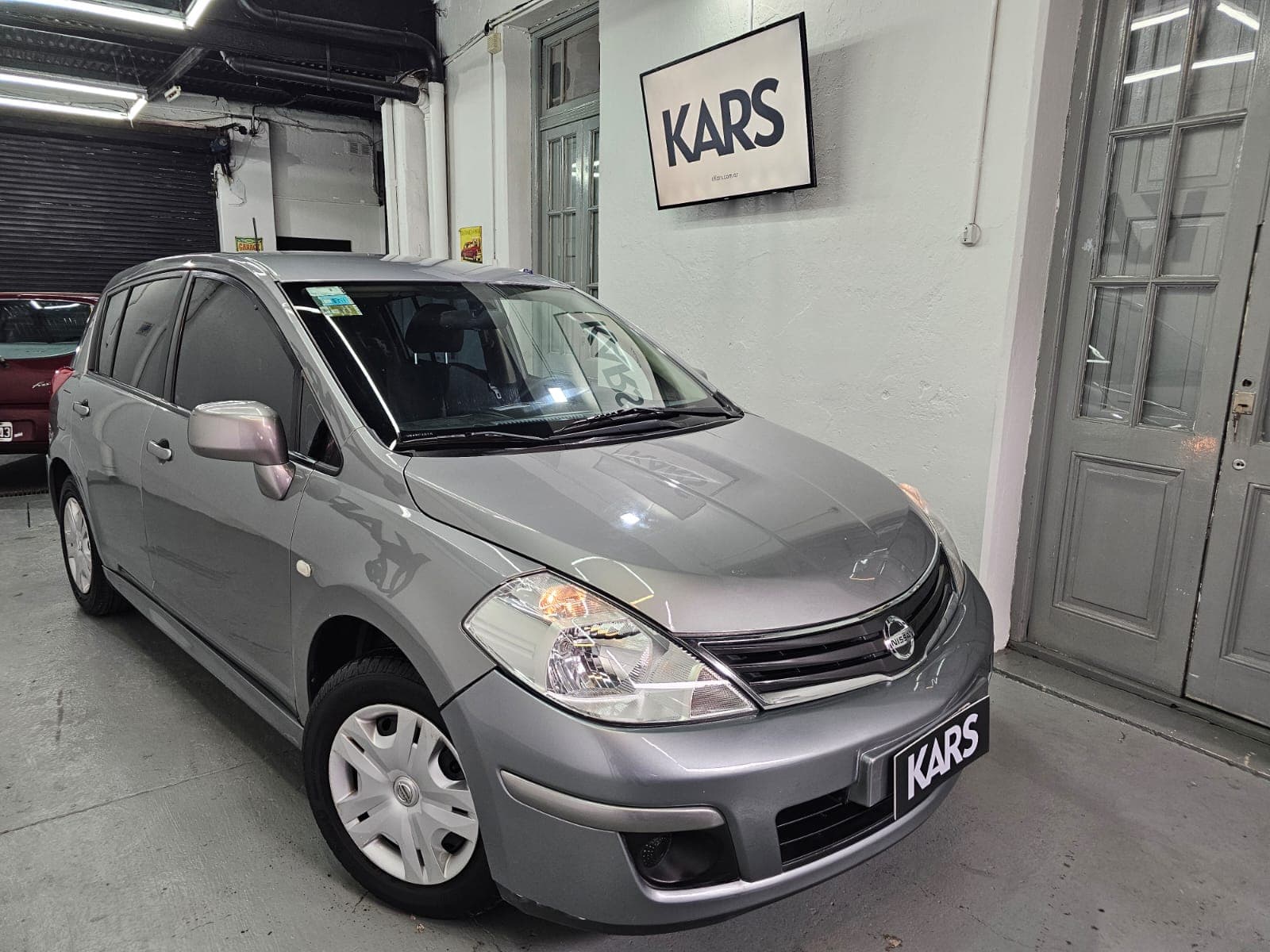 NISSAN TIIDA 1.8 VISIA 2013